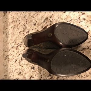 Frye Shoes - Beautiful distressed Frye heels! Great condition! Frye Shoes - Beautiful distressed Frye heels! Great condition!